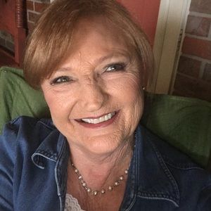 Meet your Posher, Liz